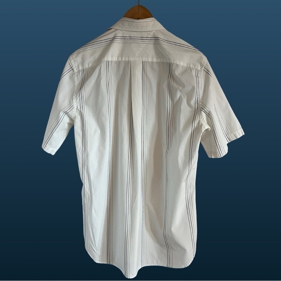 Tommy Hilfiger Men’s White Cotton Short Sleeve Shirt with Variegated Pin… - Picture 4 of 4
